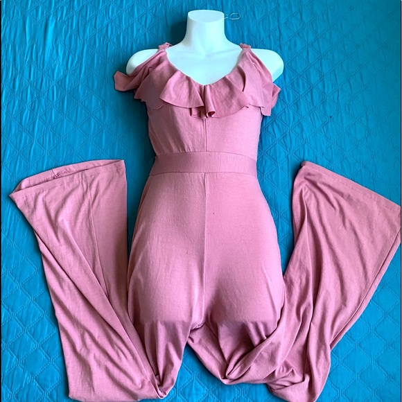 off shoulders pink stretchable jumpsuit - Picture 3 of 12